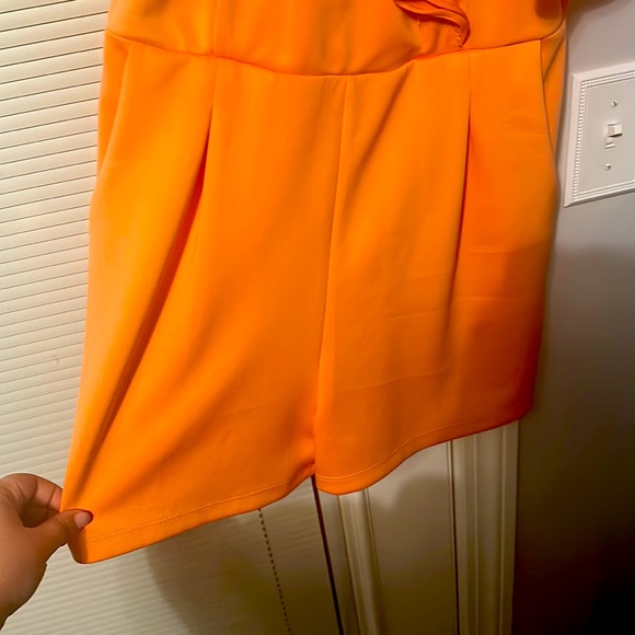 Peach romper - Picture 3 of 4